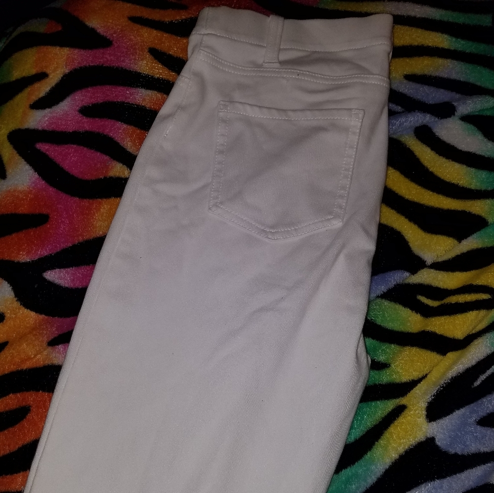 Capris - Picture 2 of 3